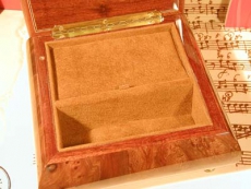 DEICHERT Spieluhr 49 BR 2N - Holzschatulle mit Intarsien 2N braun