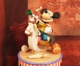 ENESCO Disney-Spieluhren-Serie Mickey Shoots For The Stars